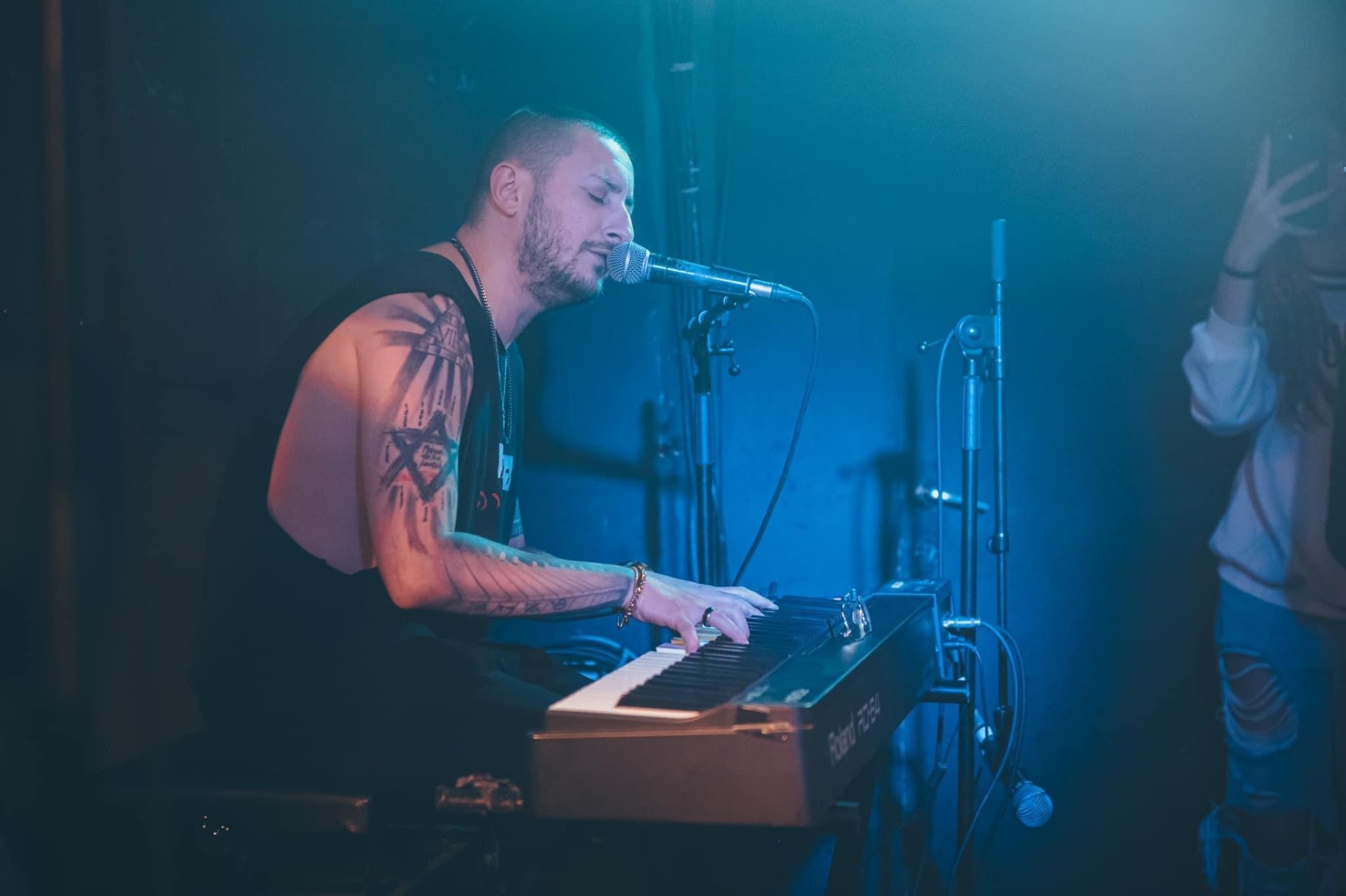 SevenStudio — נגינה בהופעה