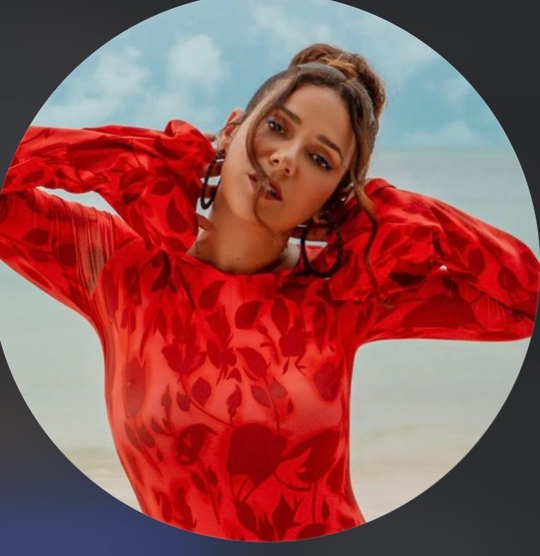 Hagit Assoulin – אמן/ית SevenStudio
